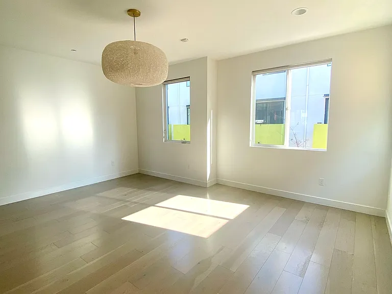 1522 Prescott St — Photo 5