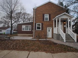 2848 W Fletcher St, Chicago, IL 60618