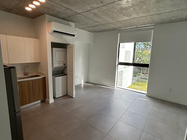 1159 NW 8th Ave #306 — Photo 2