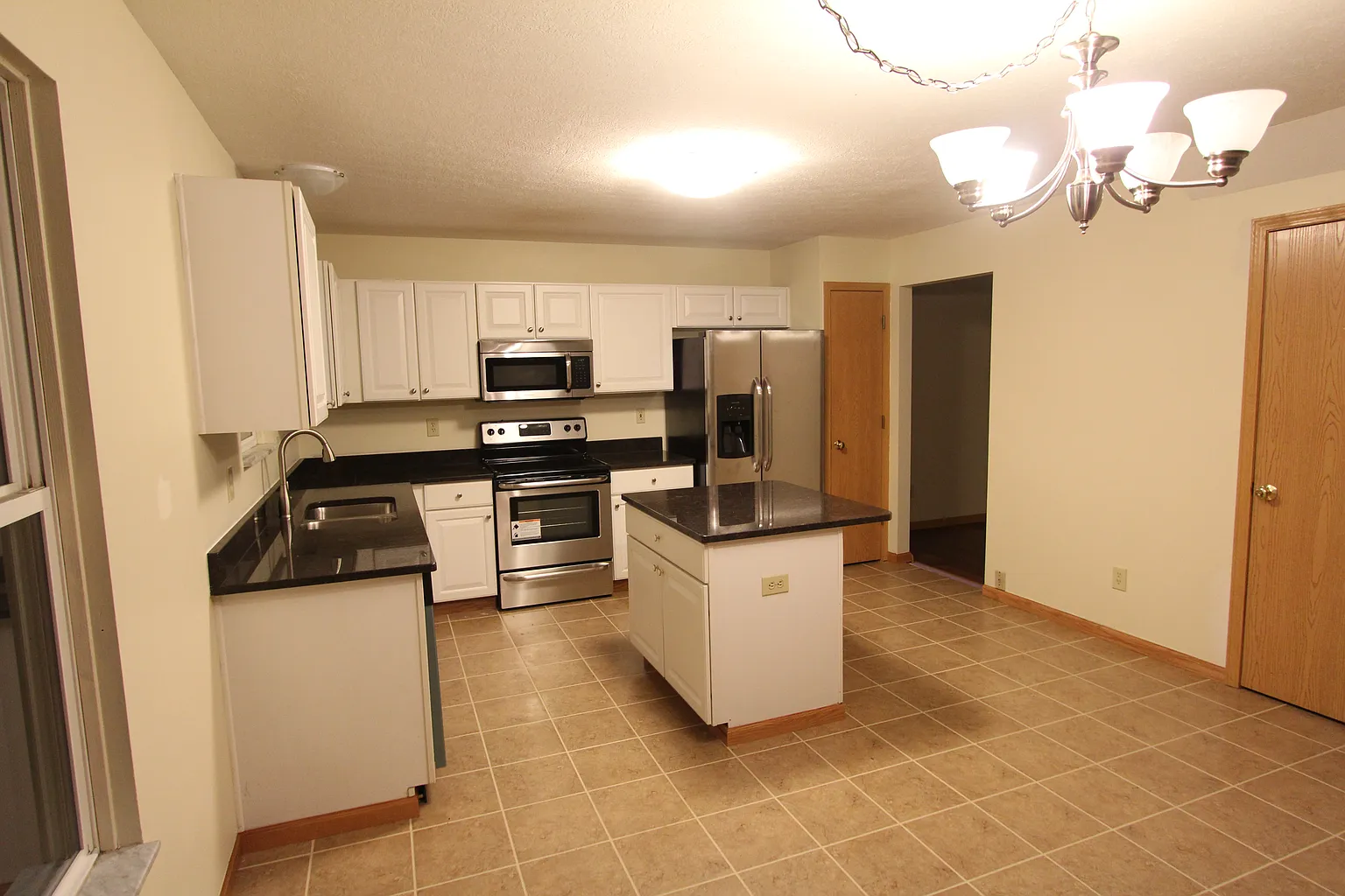 1128 Evadell Dr photo 1
