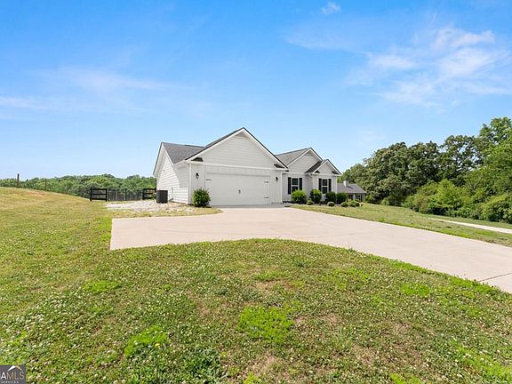 5th image of 810 Anderson Thomas Rd