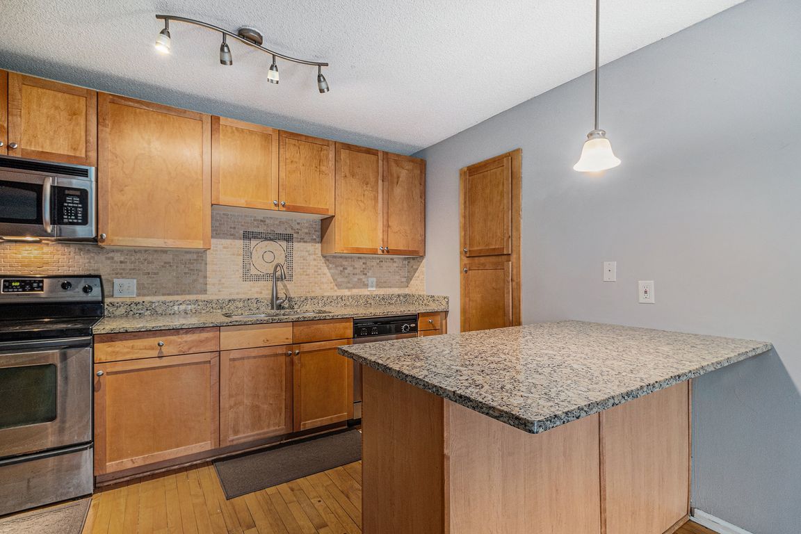 next background image