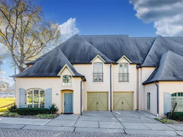 8828 Provence Village Ln, Charlotte, NC 28226
