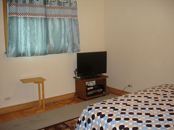 5th image of 10318 W Milford St
