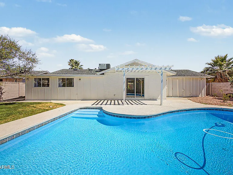 8725 E Coronado Rd — Photo 41