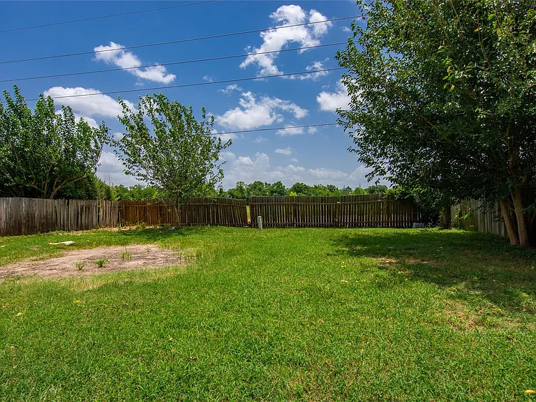 11710 Old Telegraph Rd — Photo 23