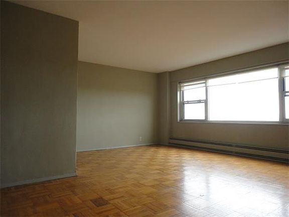 4th image of 9 Fordham Hill Oval APT 15C