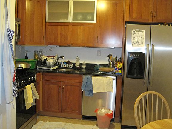 4th image of 1764 E 19th St #2