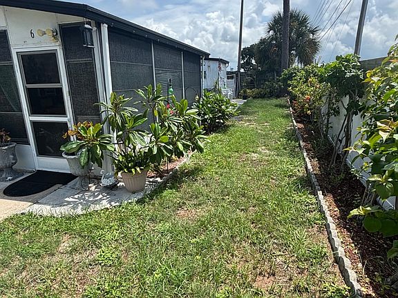 4th image of 799 E Klosterman Rd #6