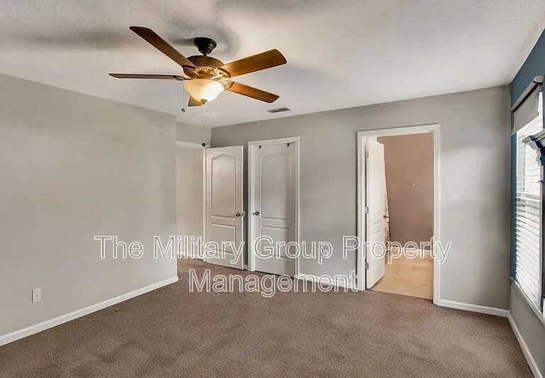 3538 Martin Lakes Dr — Photo 10