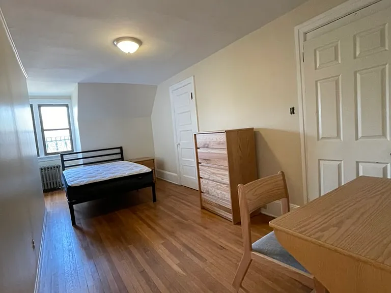 Bedroom 3 with walk in closet