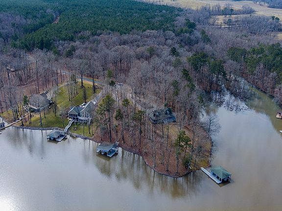 3rd image of 136 Weavers Point Dr