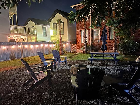 3rd image of 1715 19th St #14
