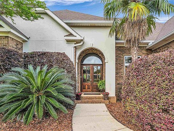 2nd image of 25825 Ravenwood Cir