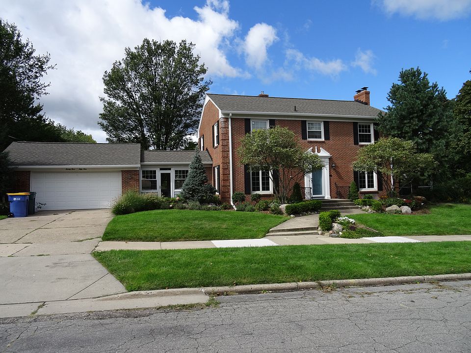 1st image of 2459 Foster Ave NE