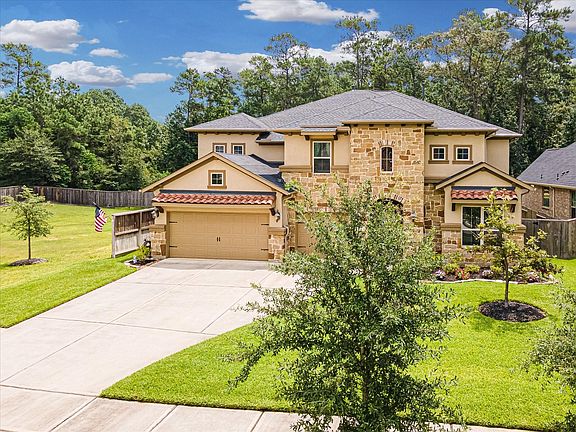 3rd image of 758 Majestic Shores Ln