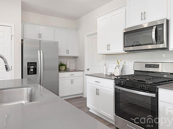 3rd image of 3503 Cramer Creek Dr