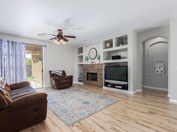 5th image of 1927 E Hawken Pl