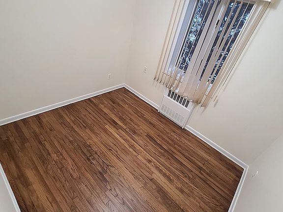 5th image of 2163 E 72nd St Floor 1