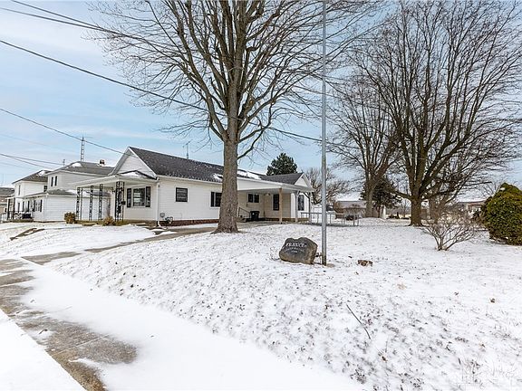 4th image of 414 Stichter St