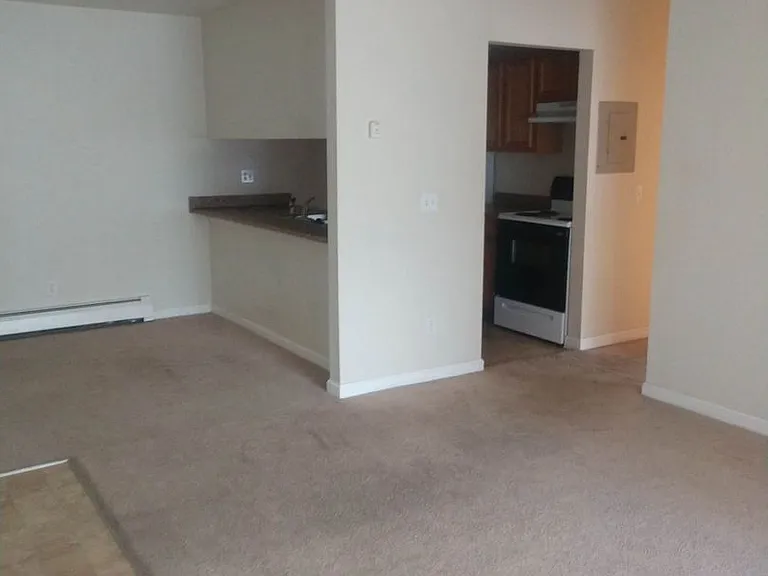 Alma Apartments — Photo 11