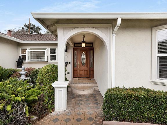 2nd image of 1398 Deroche Ct