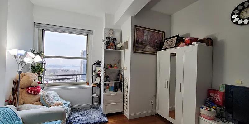 Rented by AZ REALTY NYC LLC | media 17