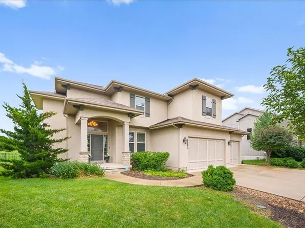 24451 W 111th Pl, Olathe, KS 66061