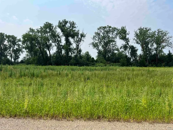 46031 Daniel Pl, Vermillion, SD 57069