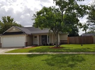 667 Purcell Dr, Jacksonville, FL 32221