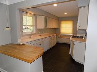 1615 Croft Rd, Birmingham, MI 48009