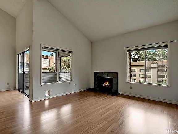 2nd image of 14636 NE 45th St APT C18