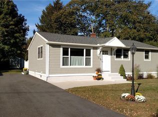 4 Edwards Rd, Old Saybrook, CT 06475