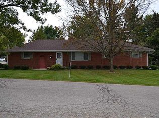 285 Countryside Dr, Enon, OH 45323