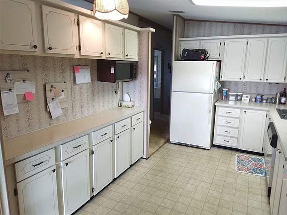 5th image of 7630 SE Fork River Dr
