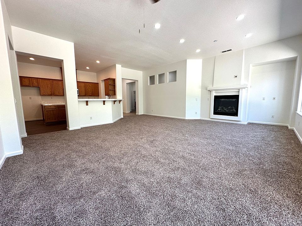 1st image of 3545 Laguna Ct