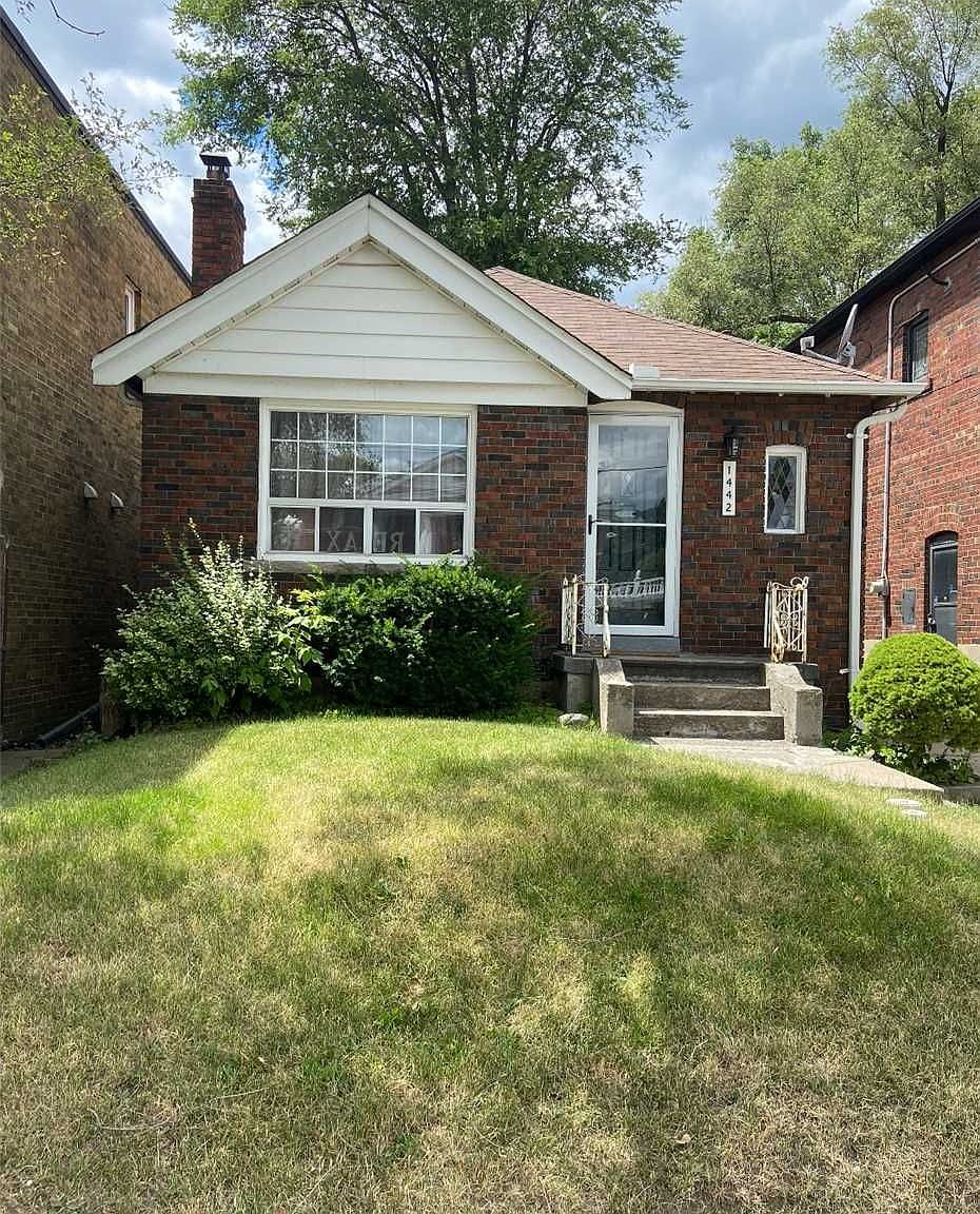 1442 Bayview Ave, Toronto, ON M4G 3B3 | Zillow