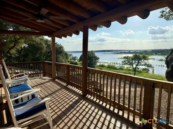 205 Bravo Rd, Canyon Lake, TX 78133