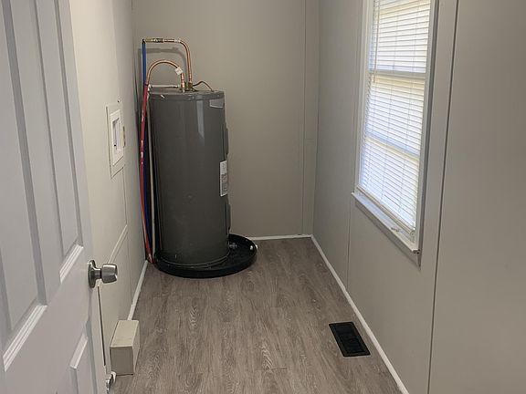 4th image of 5555 Rogers St