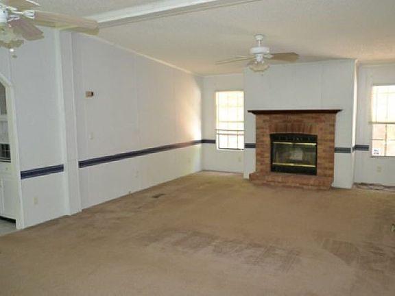 3rd image of 118 Albie Rogers Ln