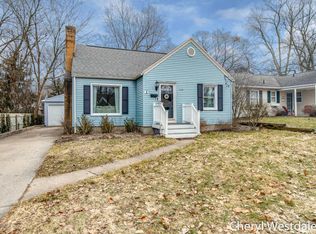 1118 Orchard Ave SE, East Grand Rapids, MI 49506