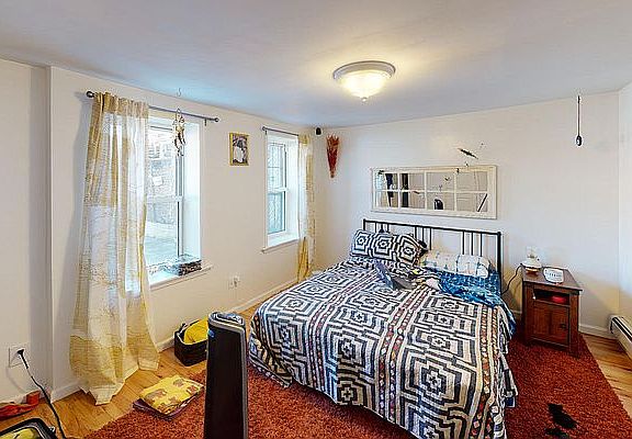 5th image of 429 44th St #1