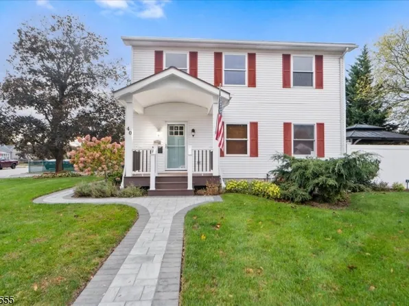 40 Burnside Pl, Wanaque Boro, NJ 07420