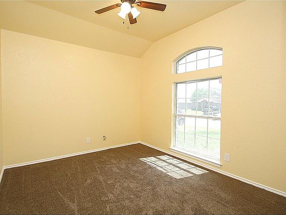 4th image of 4007 Tiger Dr