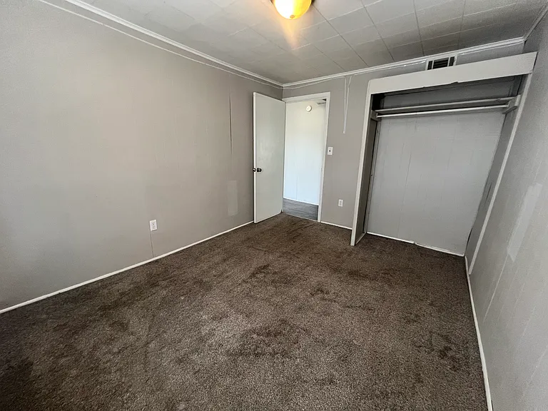 149 N West St #2 — Photo 13