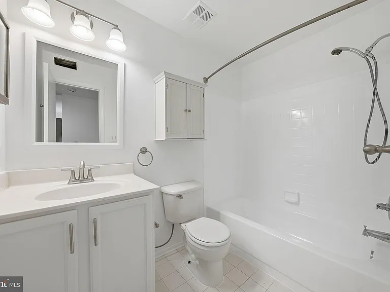 1703 Ascot Way #D — Photo 19