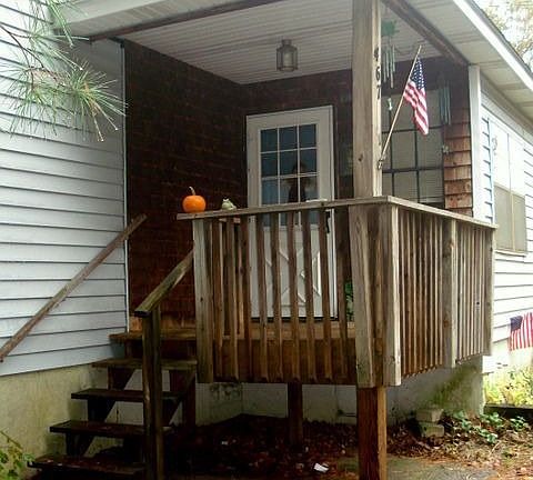 Overhang Front Porch