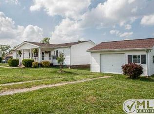 991 Hooper Rd, Charlotte, TN 37036