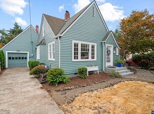 541 SW Clay St, Dallas, OR 97338