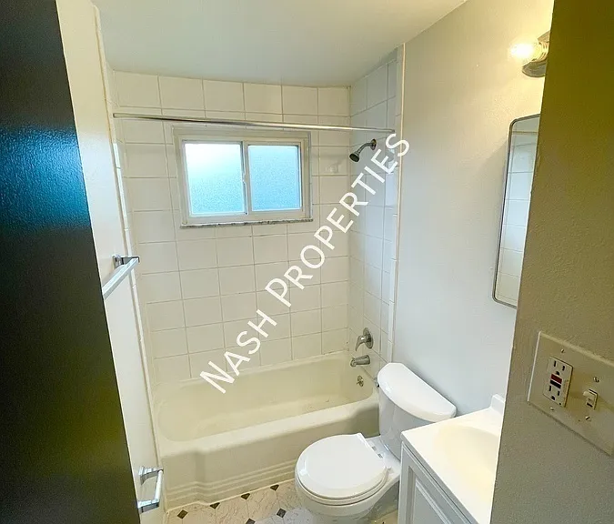 4334 McAdoo Ct #C — Photo 4